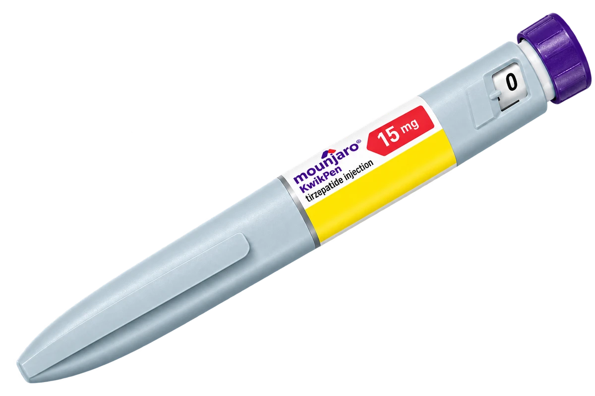 Studio visualization of the Canadian Mounjaro 15 mg KwikPen